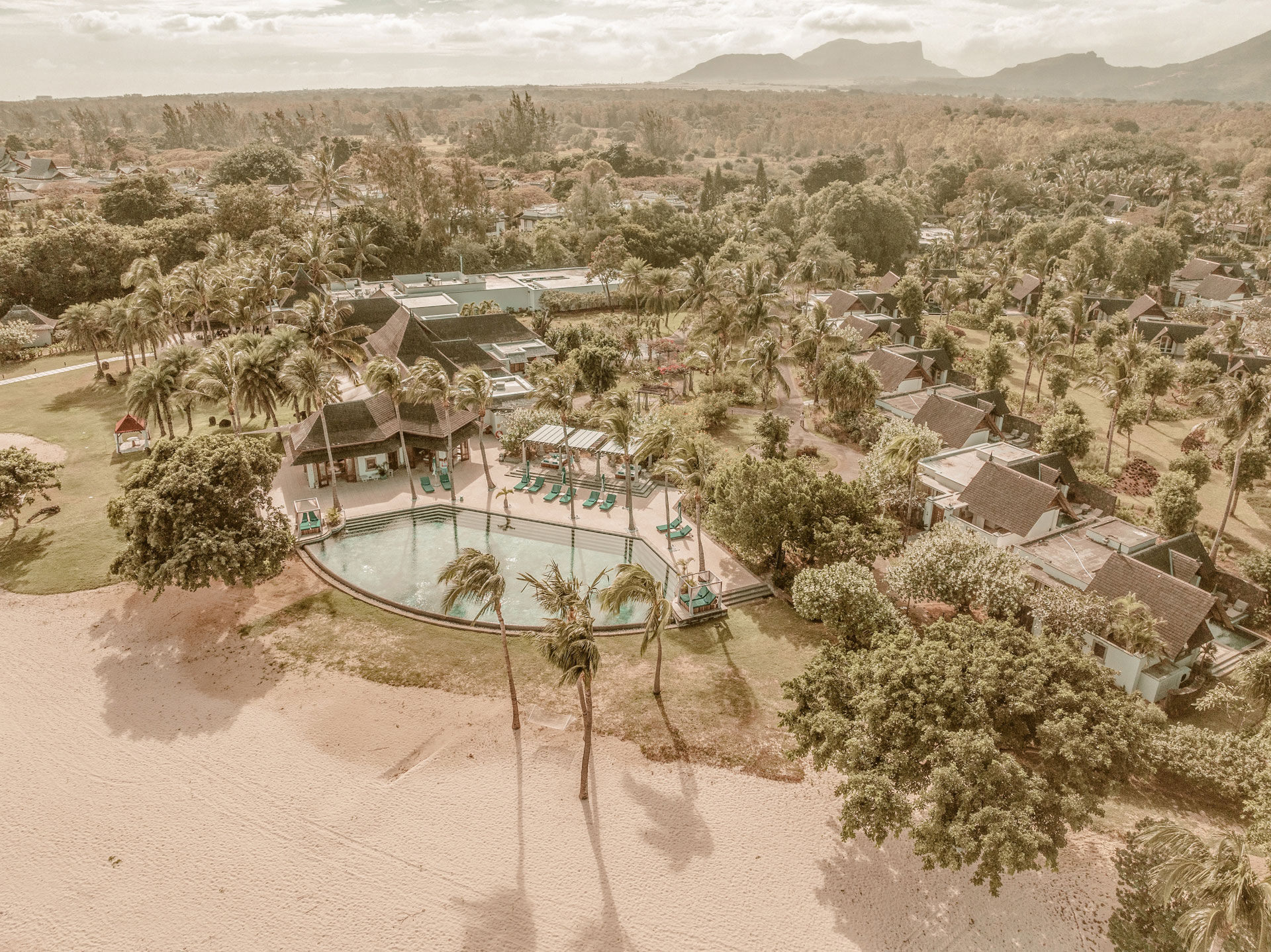 Abgeschiedene Strandlage des Maradiva Villas Resort & Spa, Mauritius
