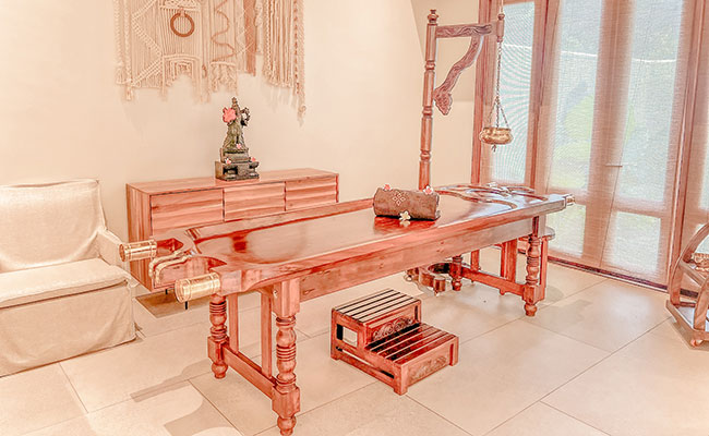 Ayurvedischer Behandlungsraum im Spa des Maradiva Villas Resort & Spa