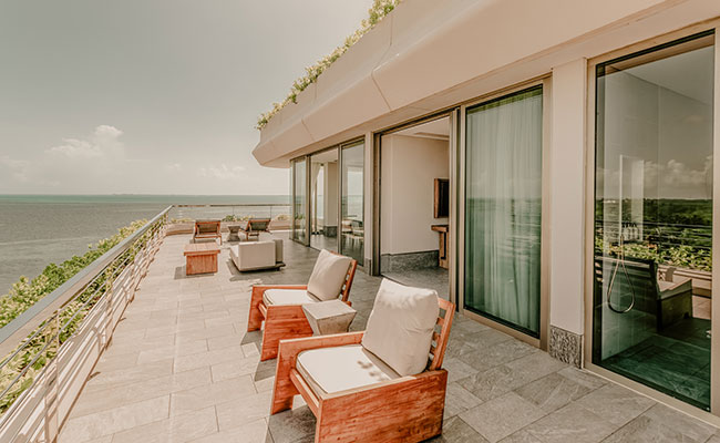 Balkon der Presidential Suite in der SHA Wellness Clinic Mexico